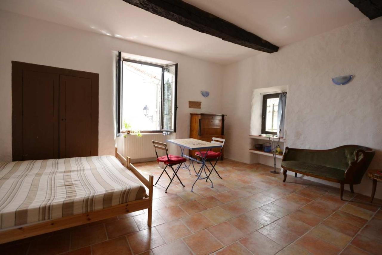 Studio De La Cheminee Et Studio De La Place Apartment Sigonce Exterior photo